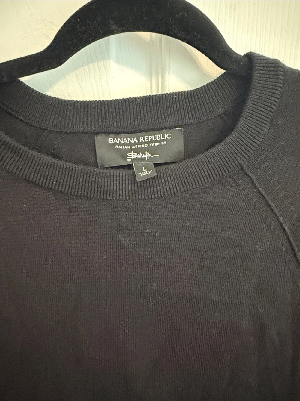 Banana Republic Men's Black Crewneck Pullover Sweater